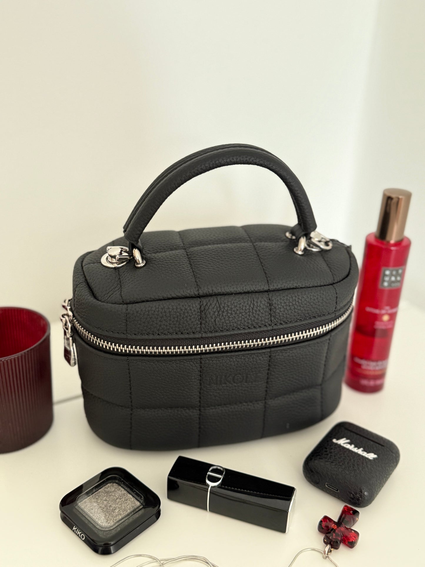 NIKOLÉ “Bella” – Quilted Leather Box Bag – Black