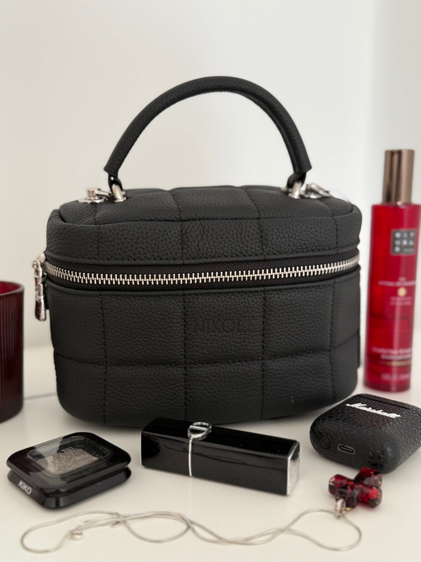 NIKOLÉ “Bella” – Quilted Leather Box Bag – Black