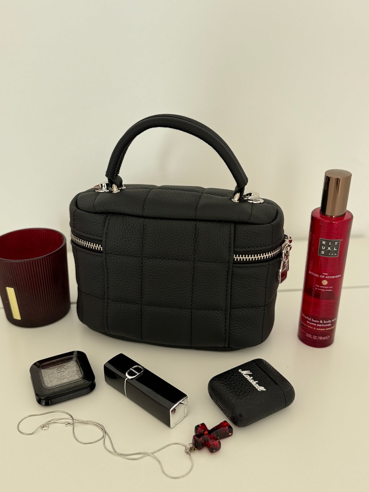 NIKOLÉ “Bella” – Quilted Leather Box Bag – Black