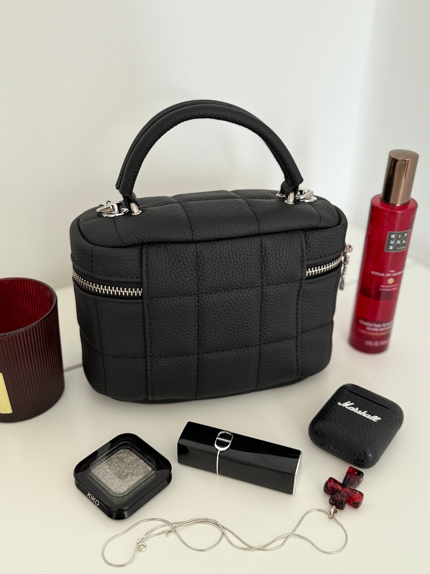 NIKOLÉ “Bella” – Quilted Leather Box Bag – Black