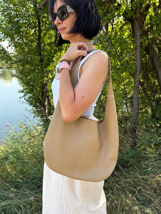 NIKOLÉ Kelly Latte – Elegant Leather Hobo Bag (Copy)