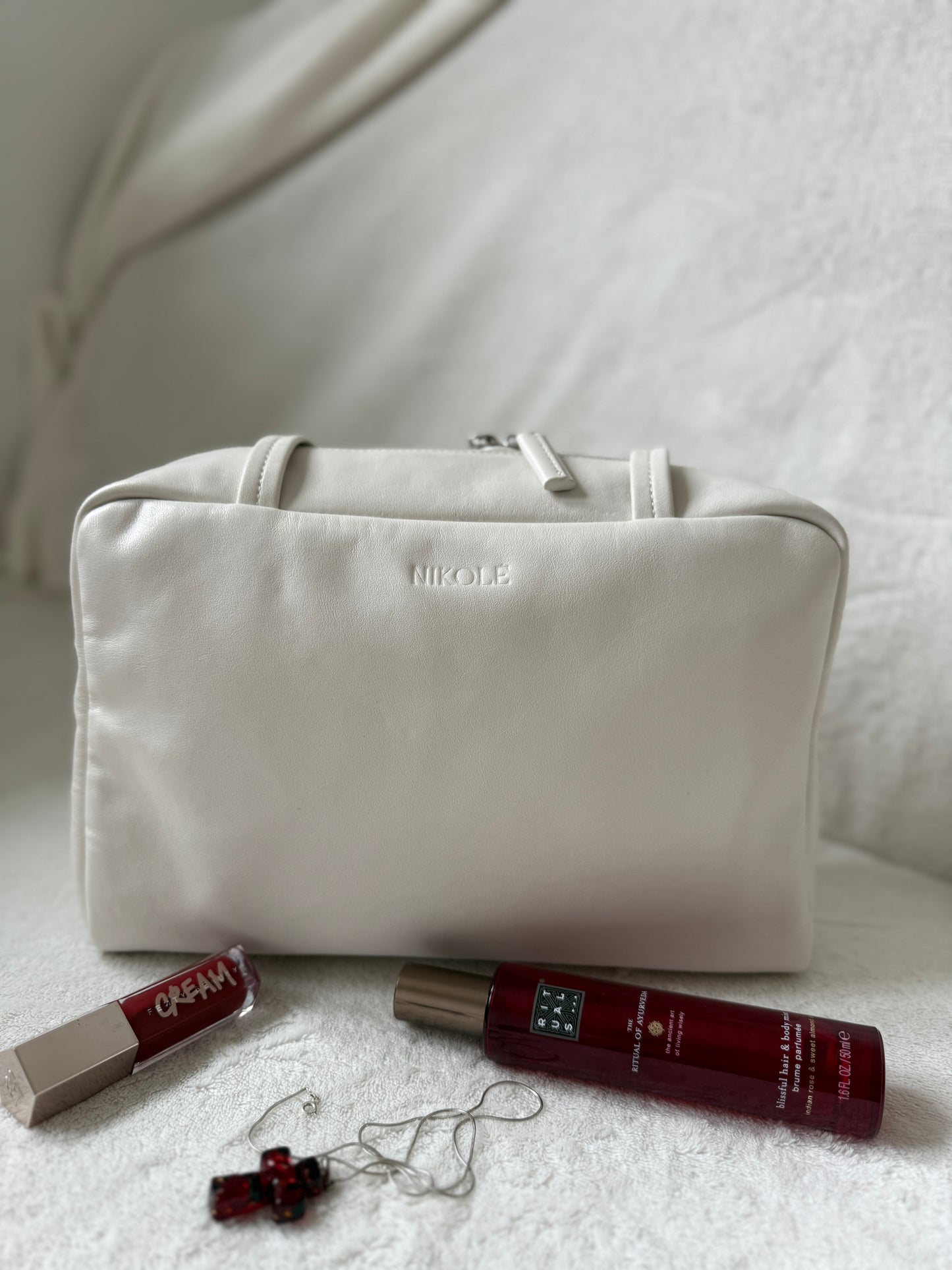 NIKOLÉ Leather Bag – Elegance in White