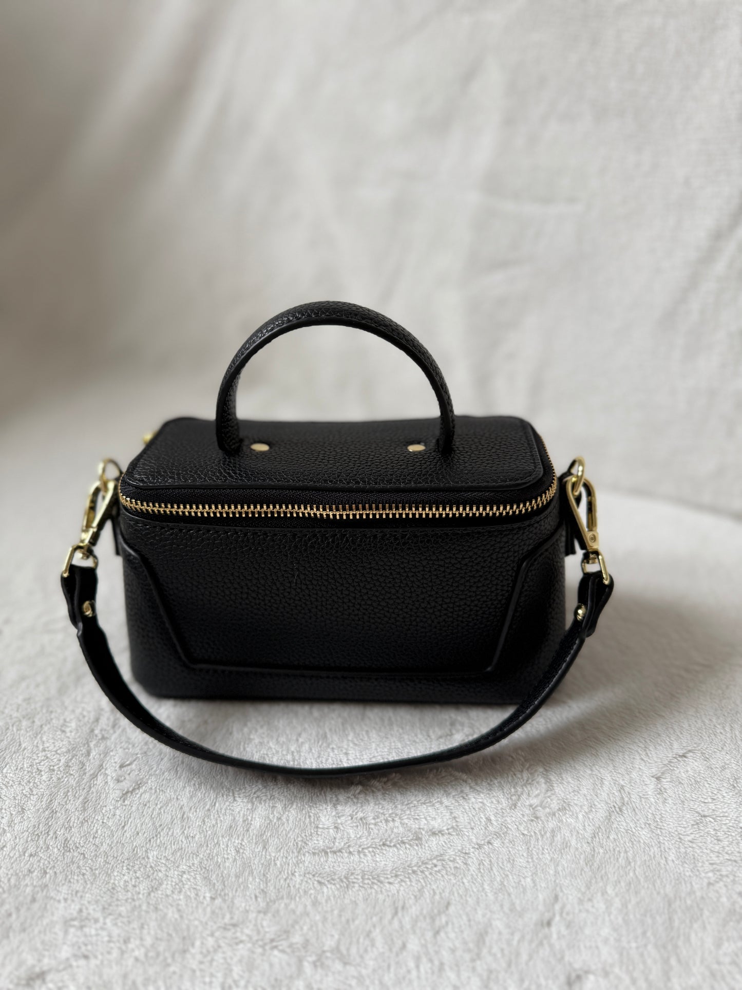 Lana – Elegant Premium Leather Bag (Black)