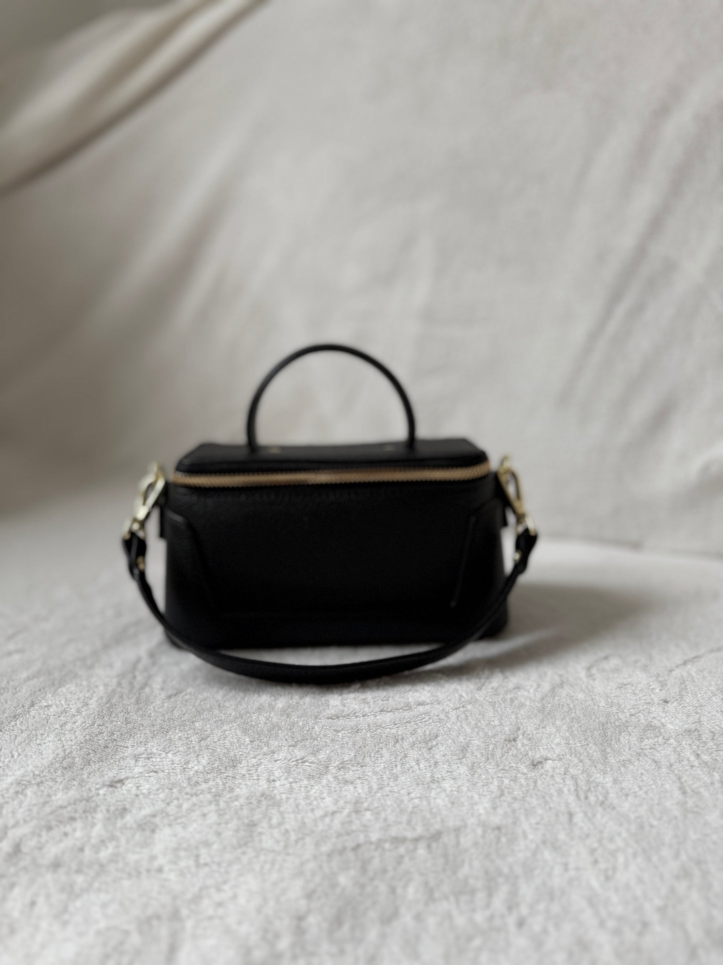 Lana – Elegant Premium Leather Bag (Black)