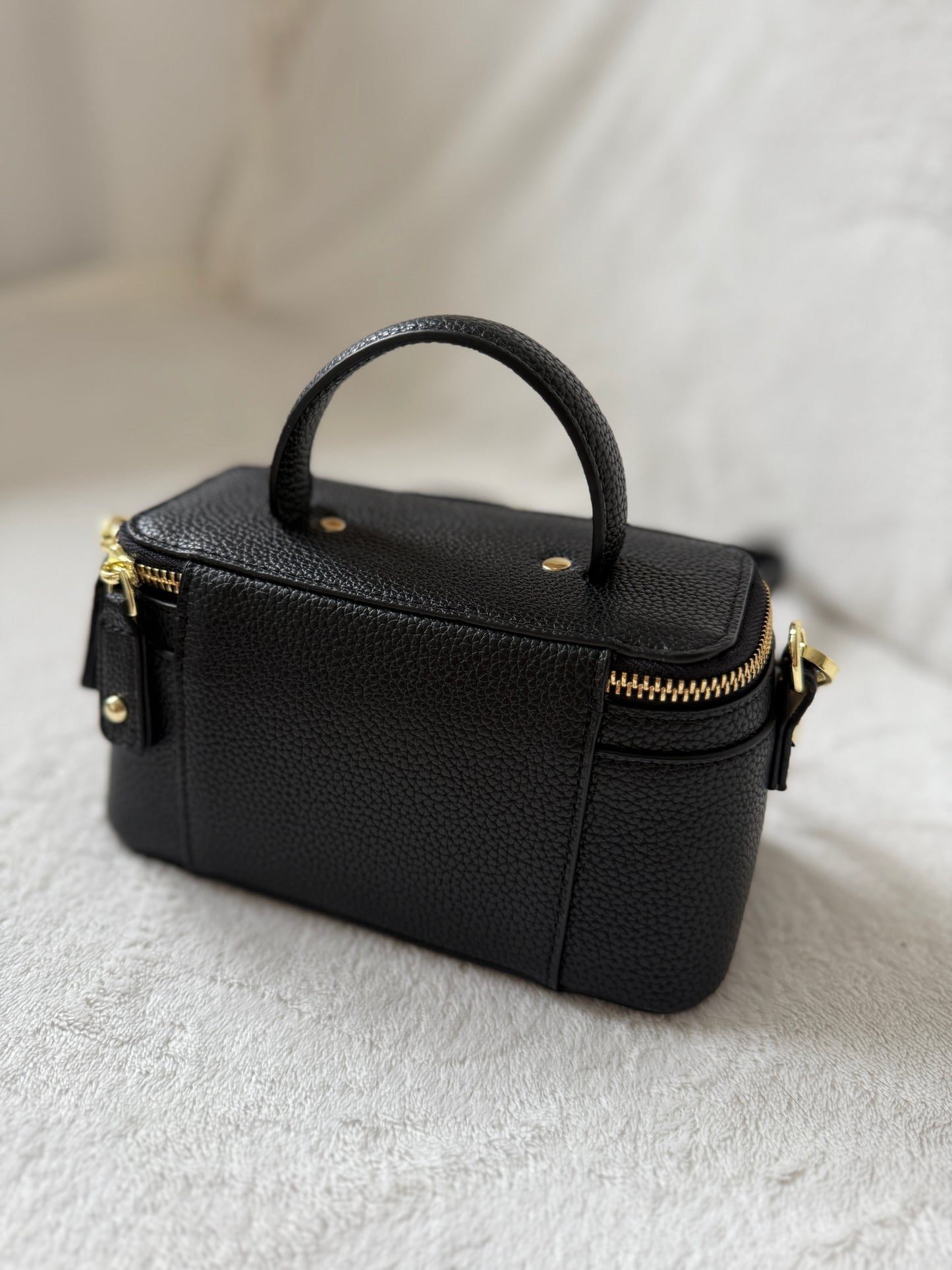 Lana – Elegant Premium Leather Bag (Black)