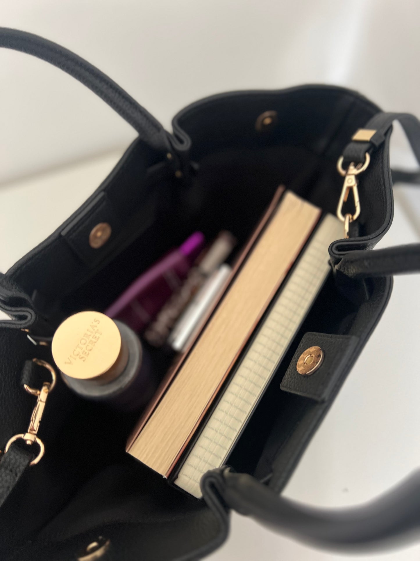 NIKOLÉ Leather Bag – The Classic in Black