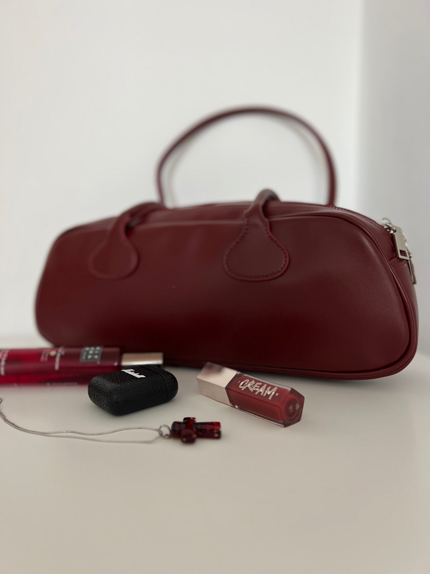 SASHA – Marsala Leather Baguette Bag