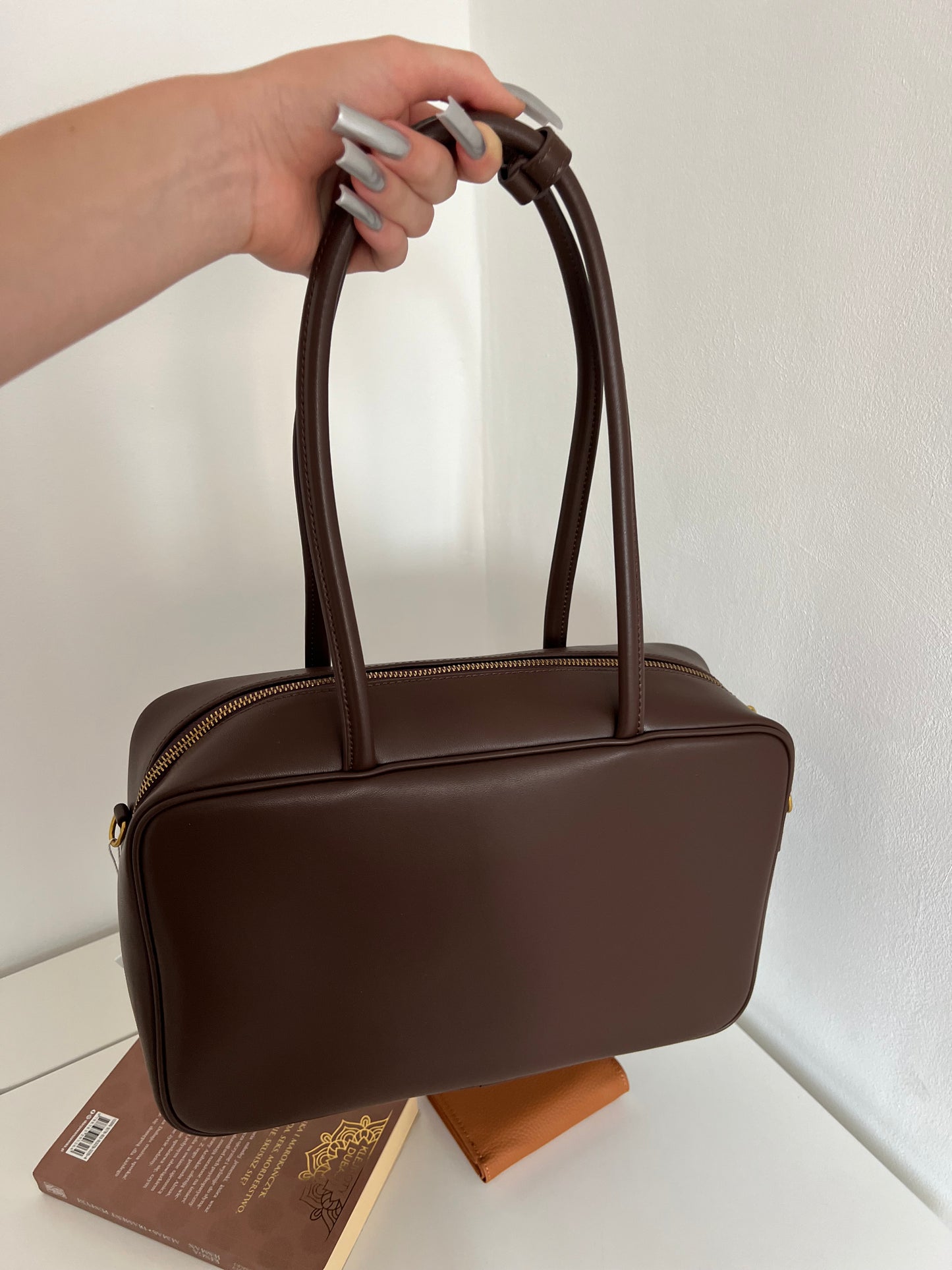 NIKOLÉ Leather Bag – Elegance in Chocolate Brown 🍫