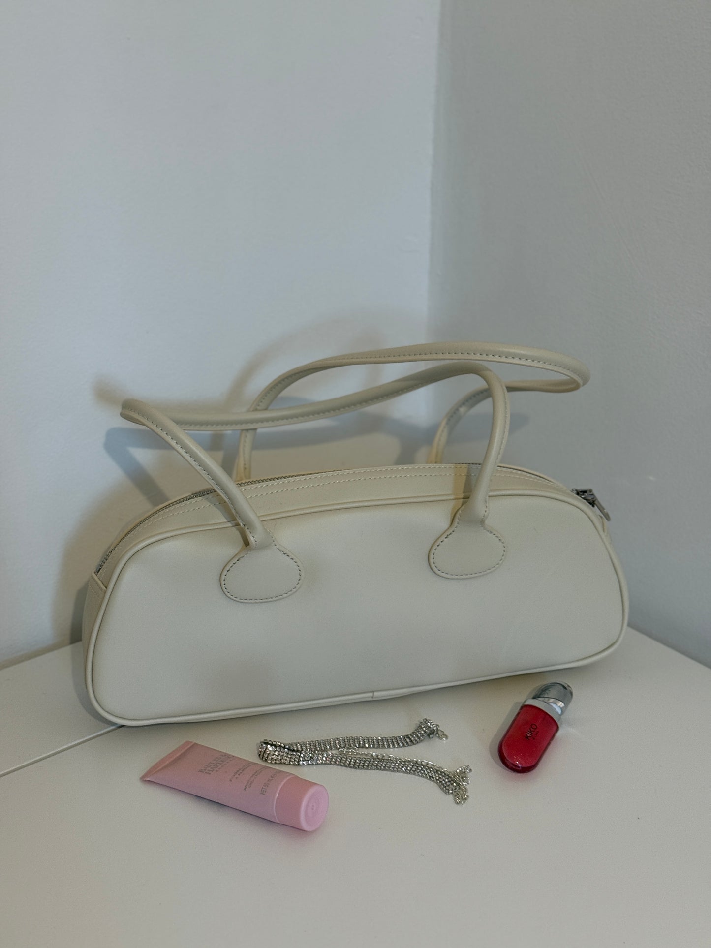 SASHA – Ivory Leather Baguette Bag