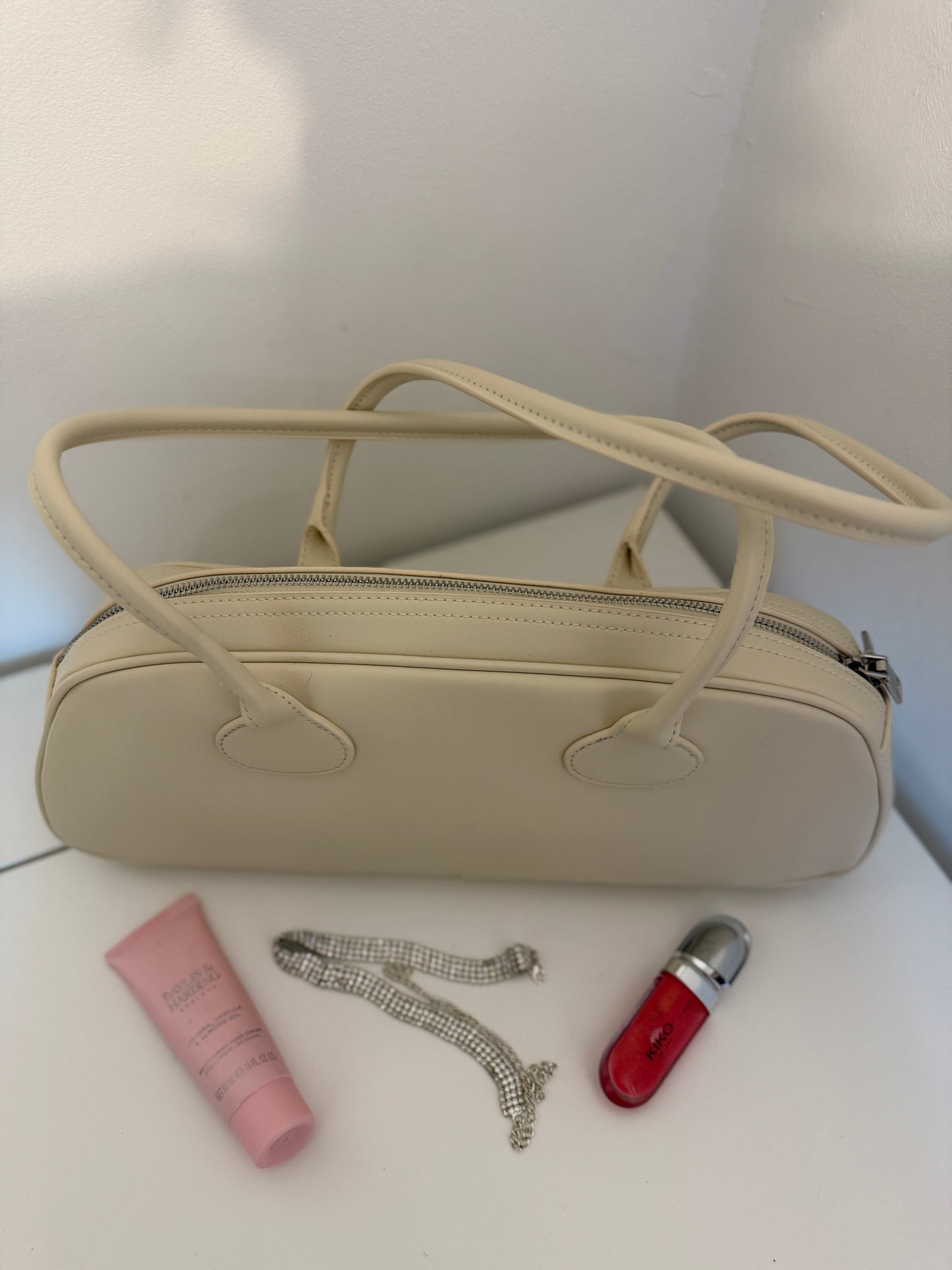 SASHA – Ivory Leather Baguette Bag