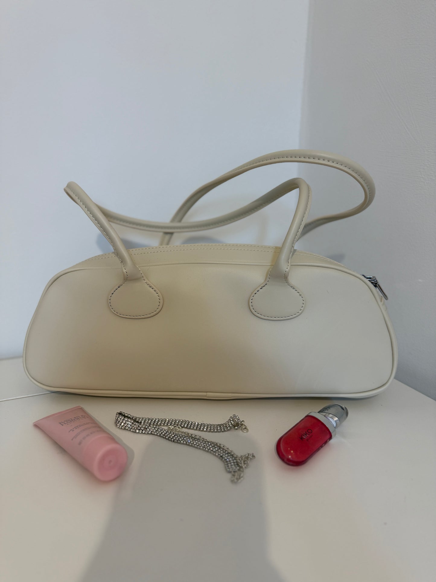 SASHA – Ivory Leather Baguette Bag