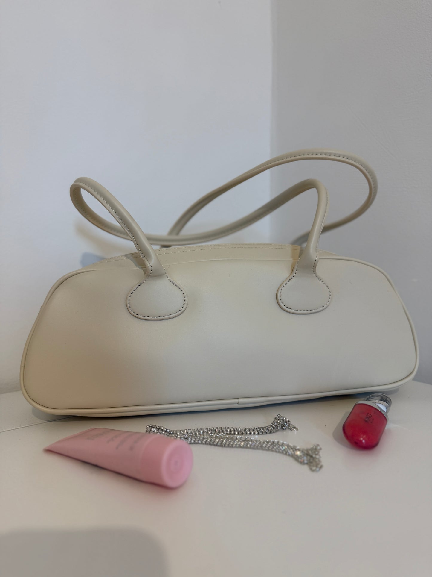 SASHA – Ivory Leather Baguette Bag