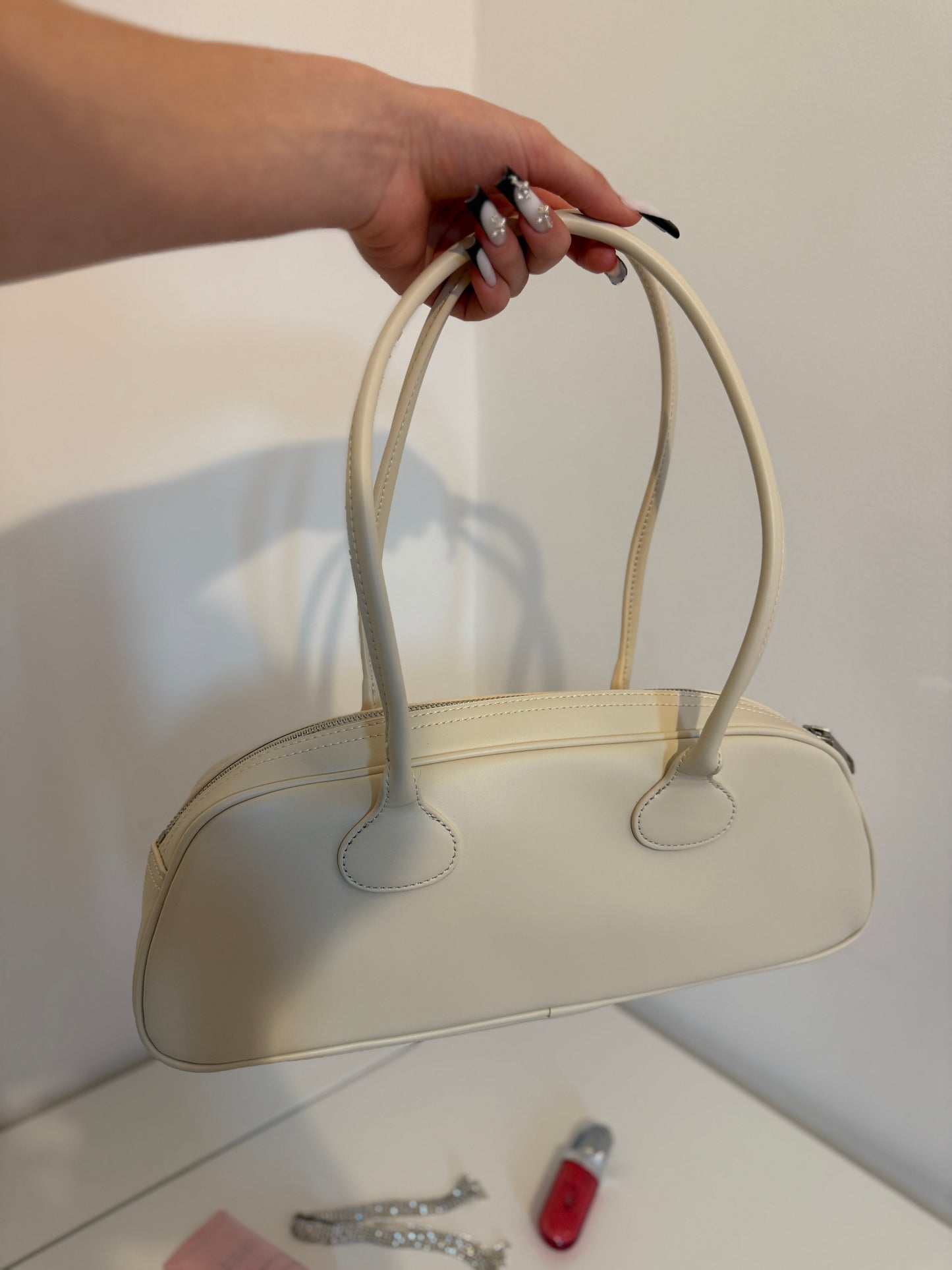SASHA – Ivory Leather Baguette Bag