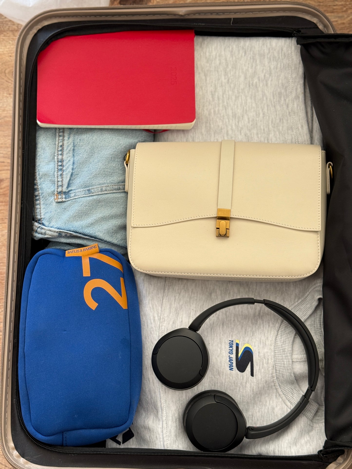 NIKOLÉ — Genuine Leather Ivory Bag