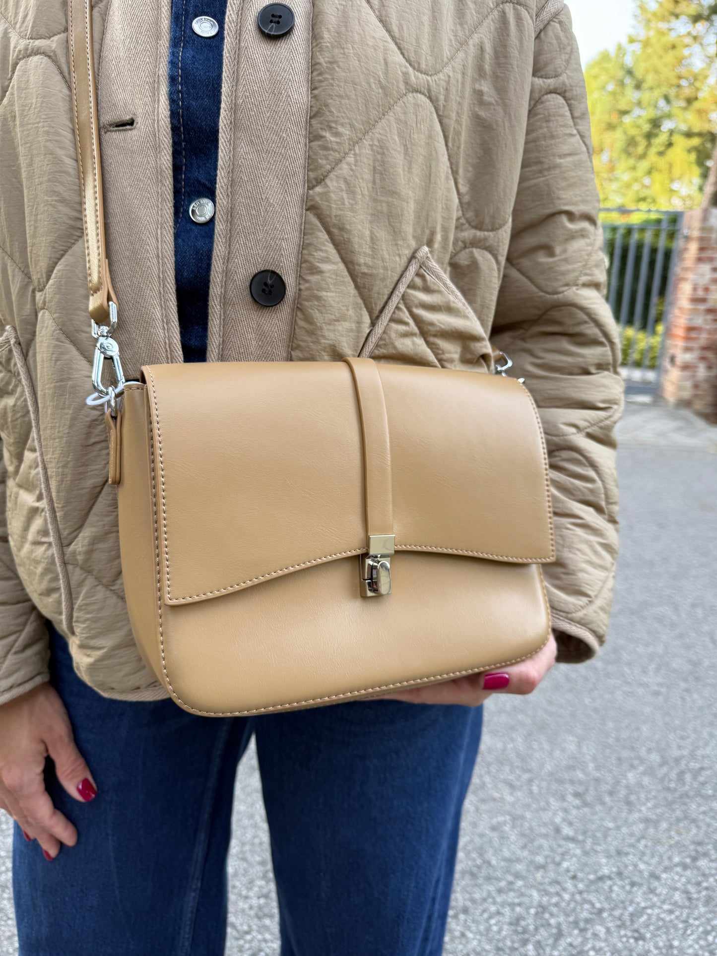 NIKOLÉ — Genuine Leather Caramel Bag