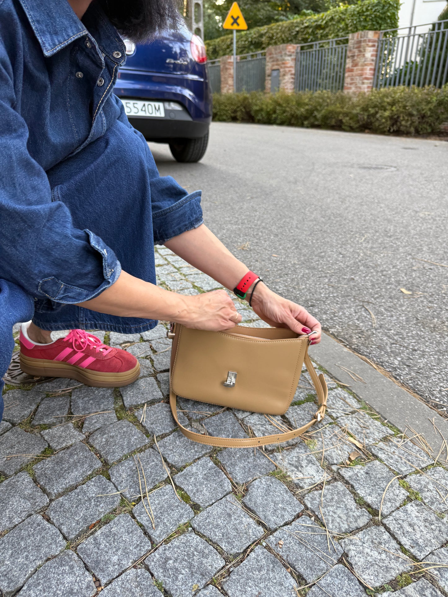 NIKOLÉ — Genuine Leather Caramel Bag