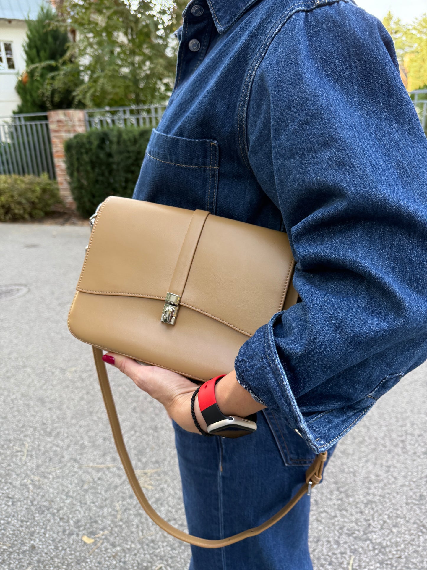 NIKOLÉ — Genuine Leather Caramel Bag