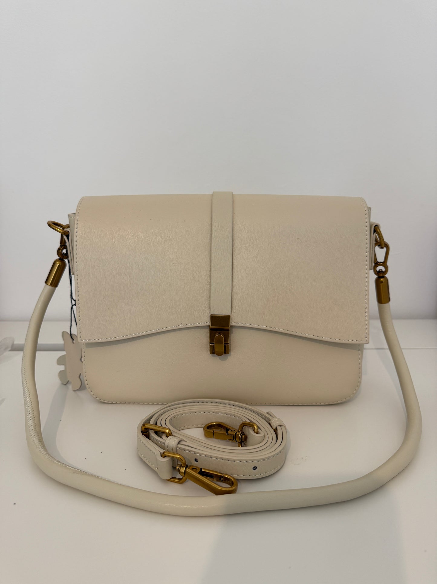 NIKOLÉ — Genuine Leather Ivory Bag