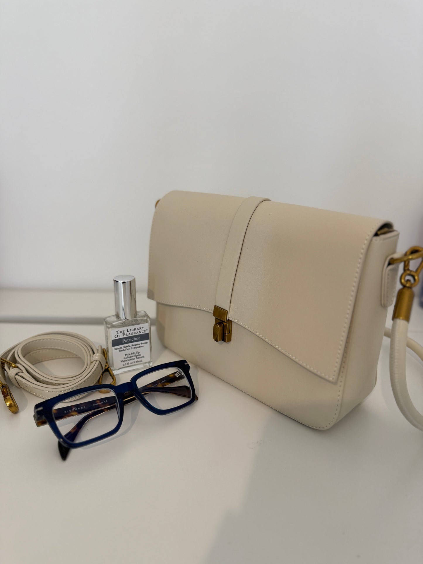 NIKOLÉ — Genuine Leather Ivory Bag