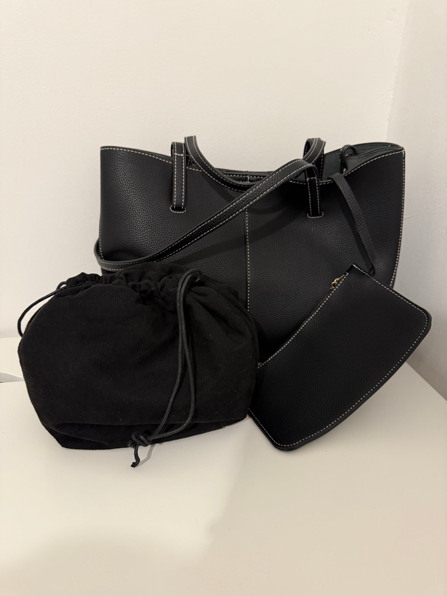 NIKOLÉ Leather Bag – The Classic in Black