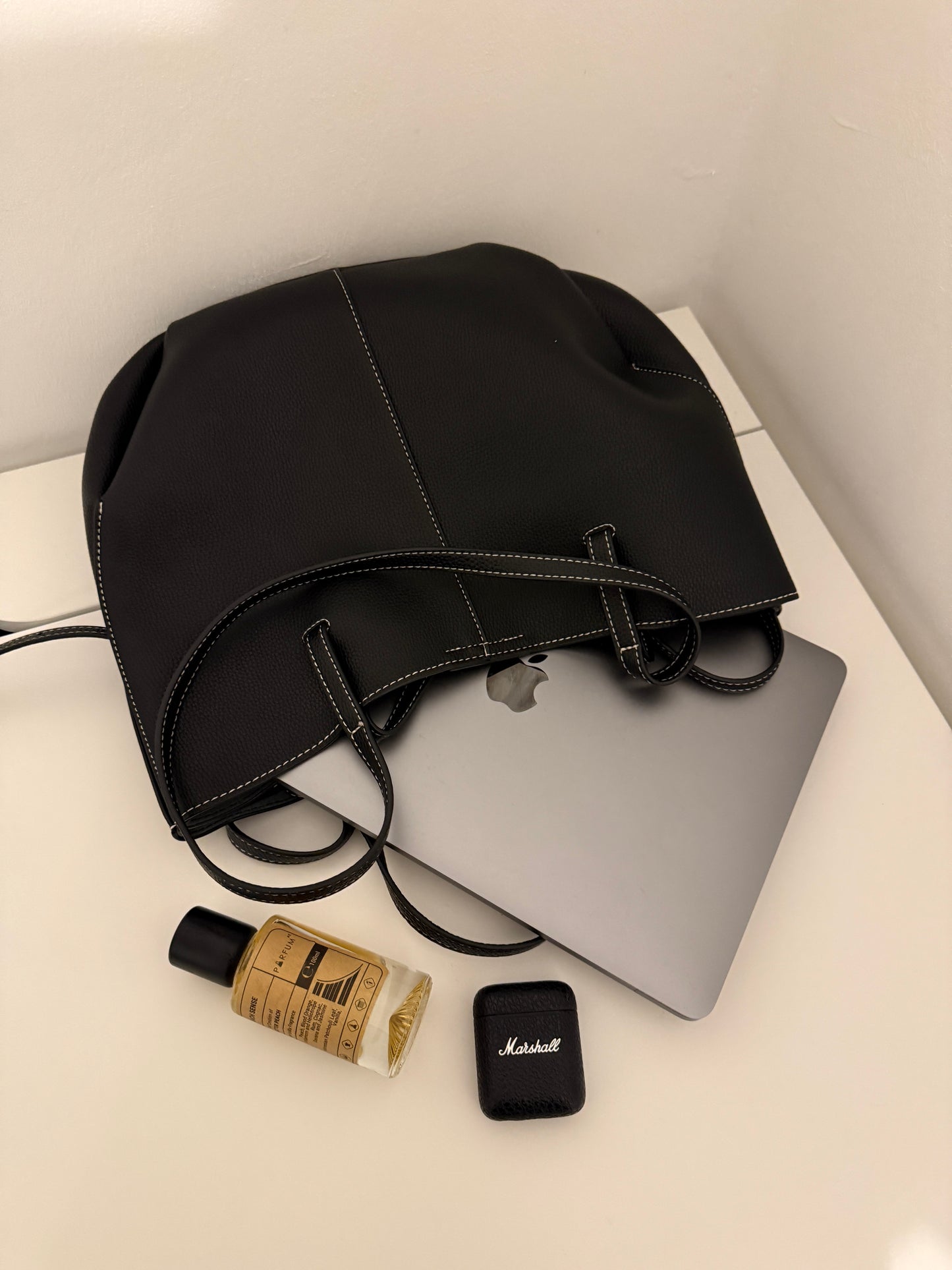 NIKOLÉ Leather Bag – The Classic in Black