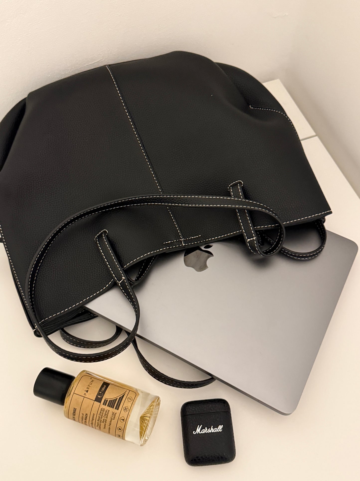 NIKOLÉ Leather Bag – The Classic in Black