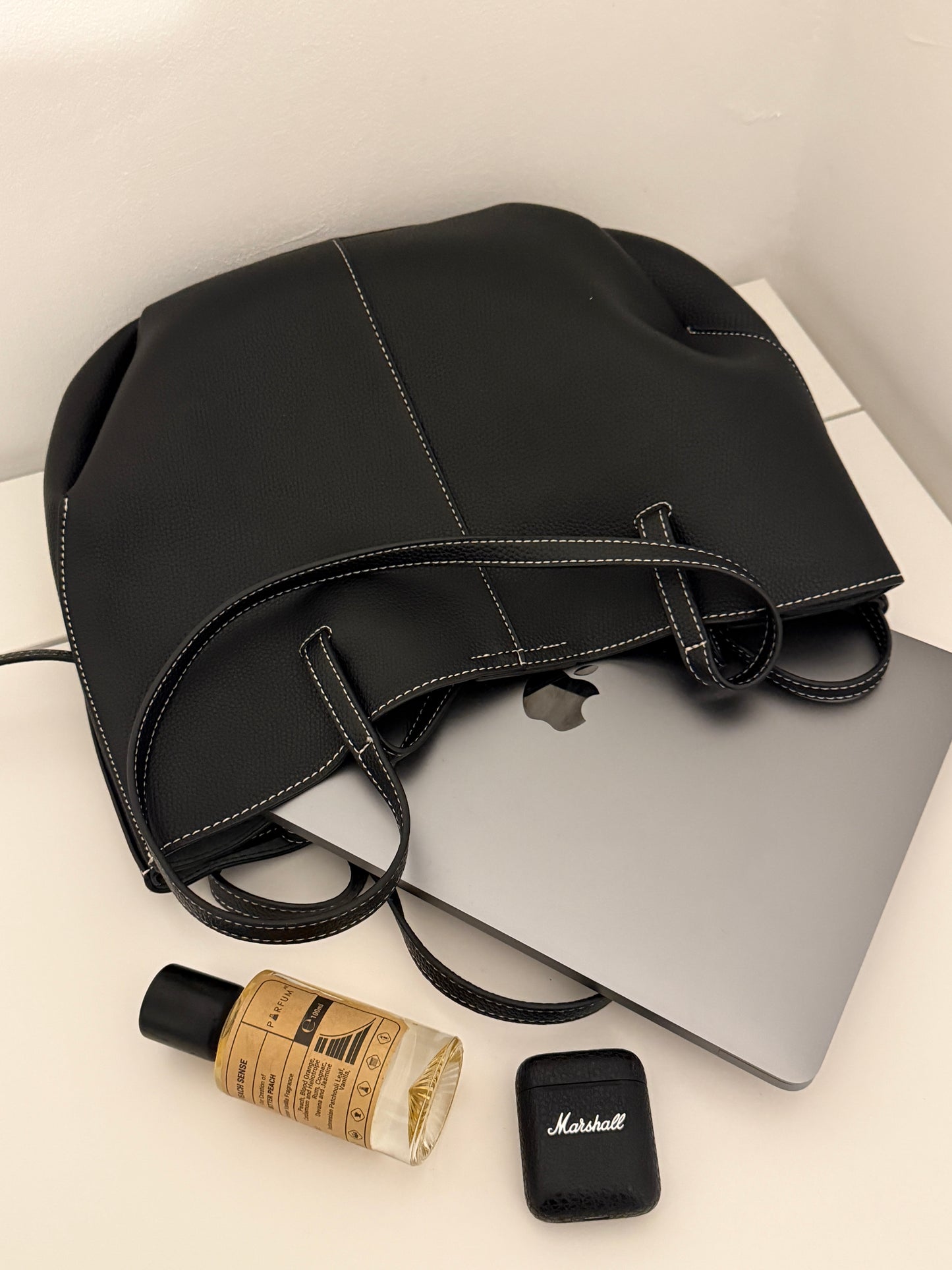 NIKOLÉ Leather Bag – The Classic in Black