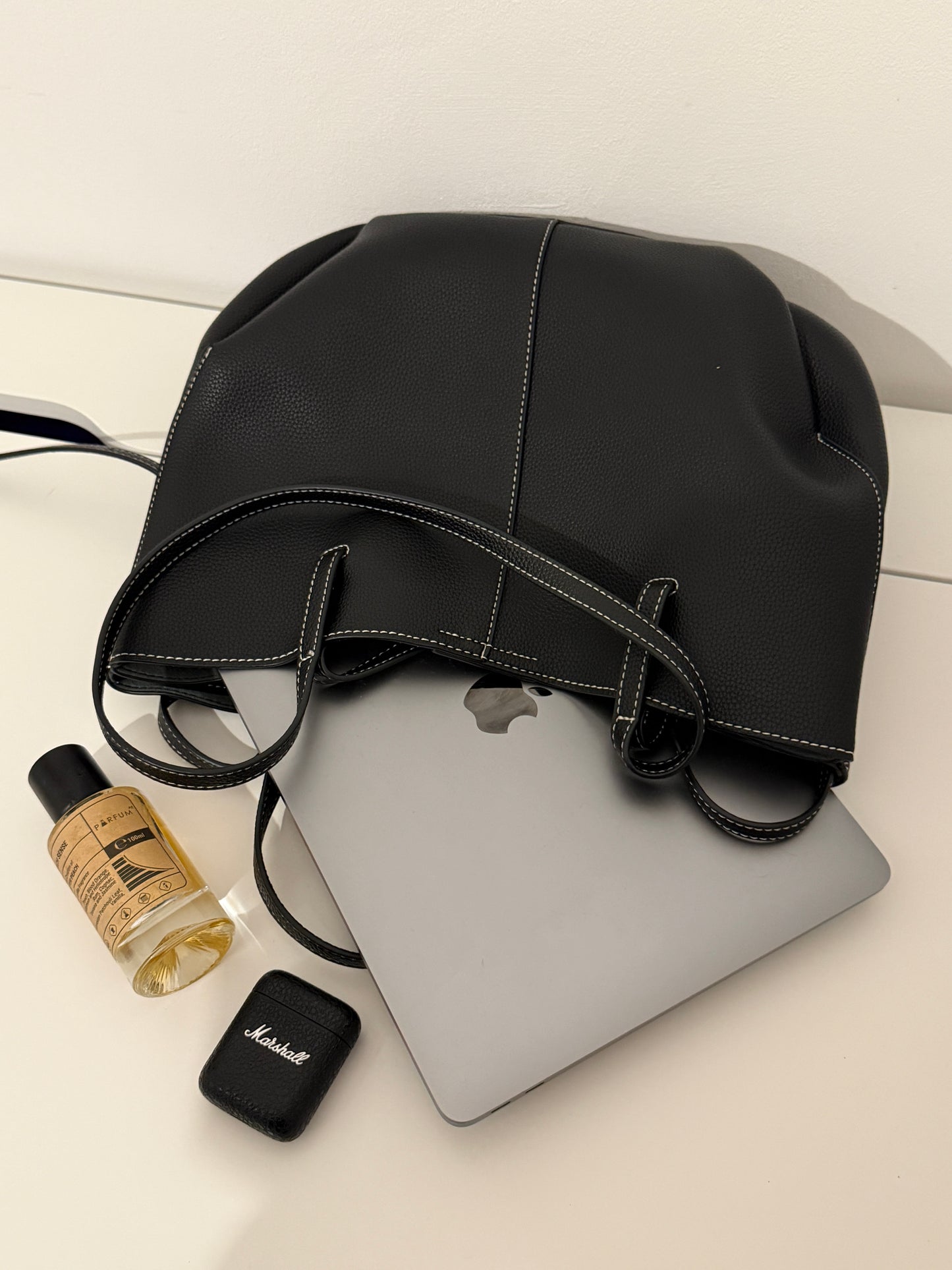 NIKOLÉ Leather Bag – The Classic in Black