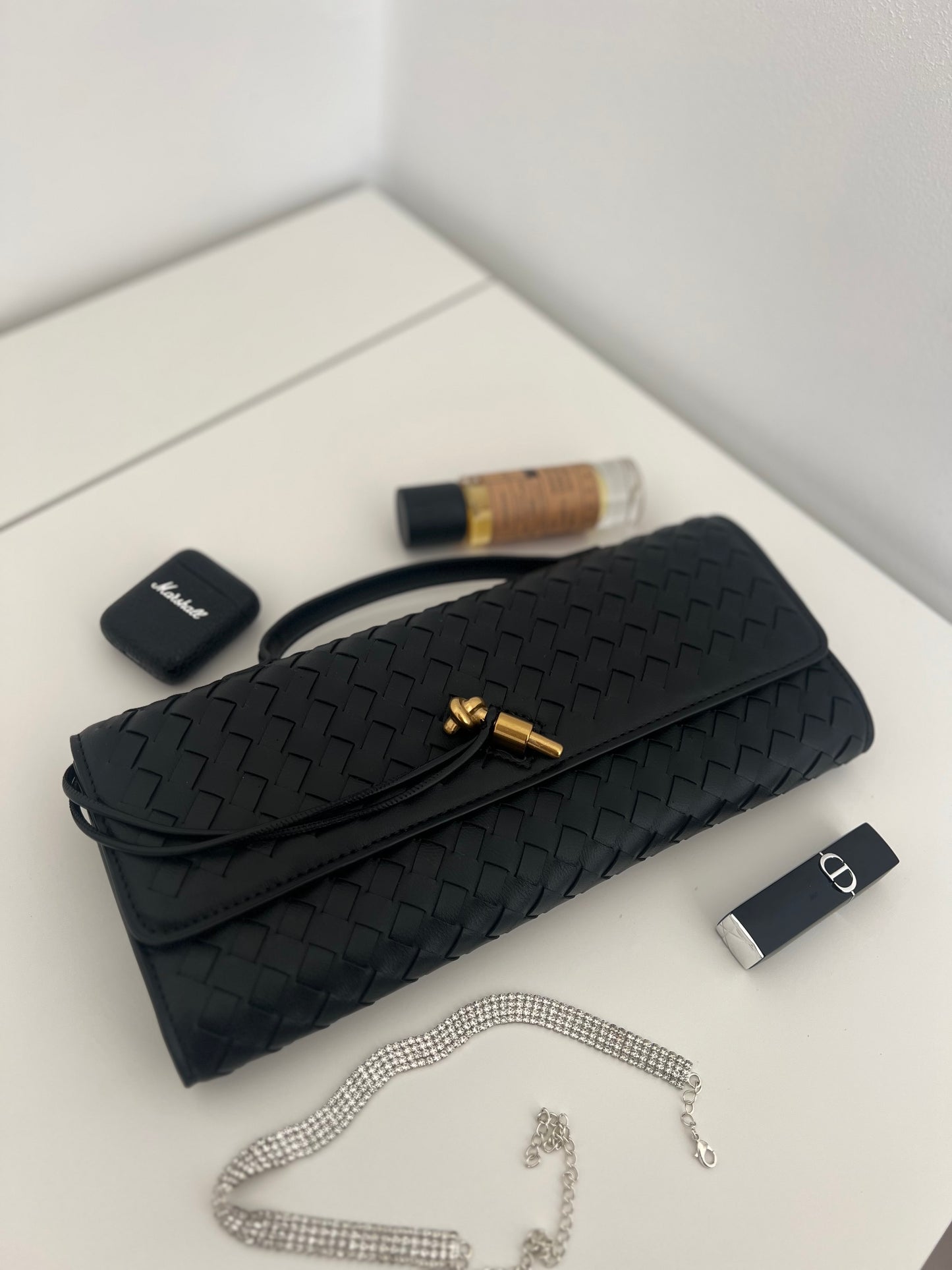 NIKOLÉ LINA — Torebka ze skóry naturalnej w kolorze czarnym