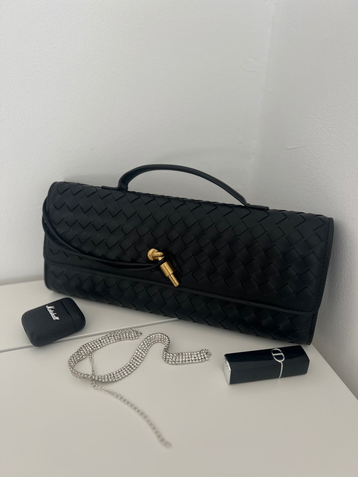 NIKOLÉ LINA — Torebka ze skóry naturalnej w kolorze czarnym