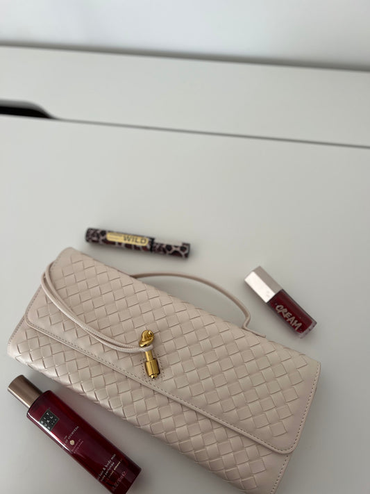 NIKOLÉ LINA — Ivory leather bag