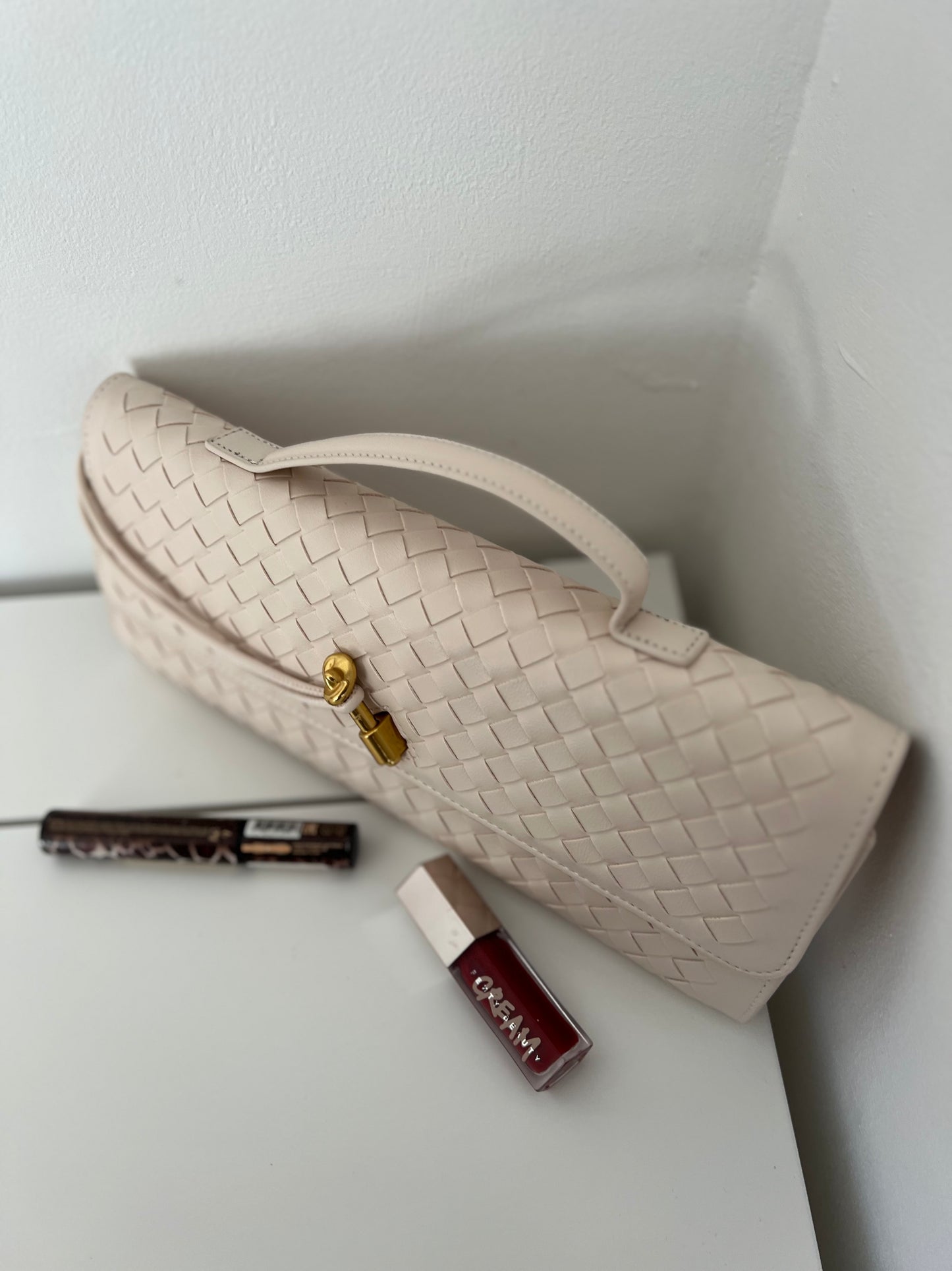 NIKOLÉ LINA — Ivory leather bag