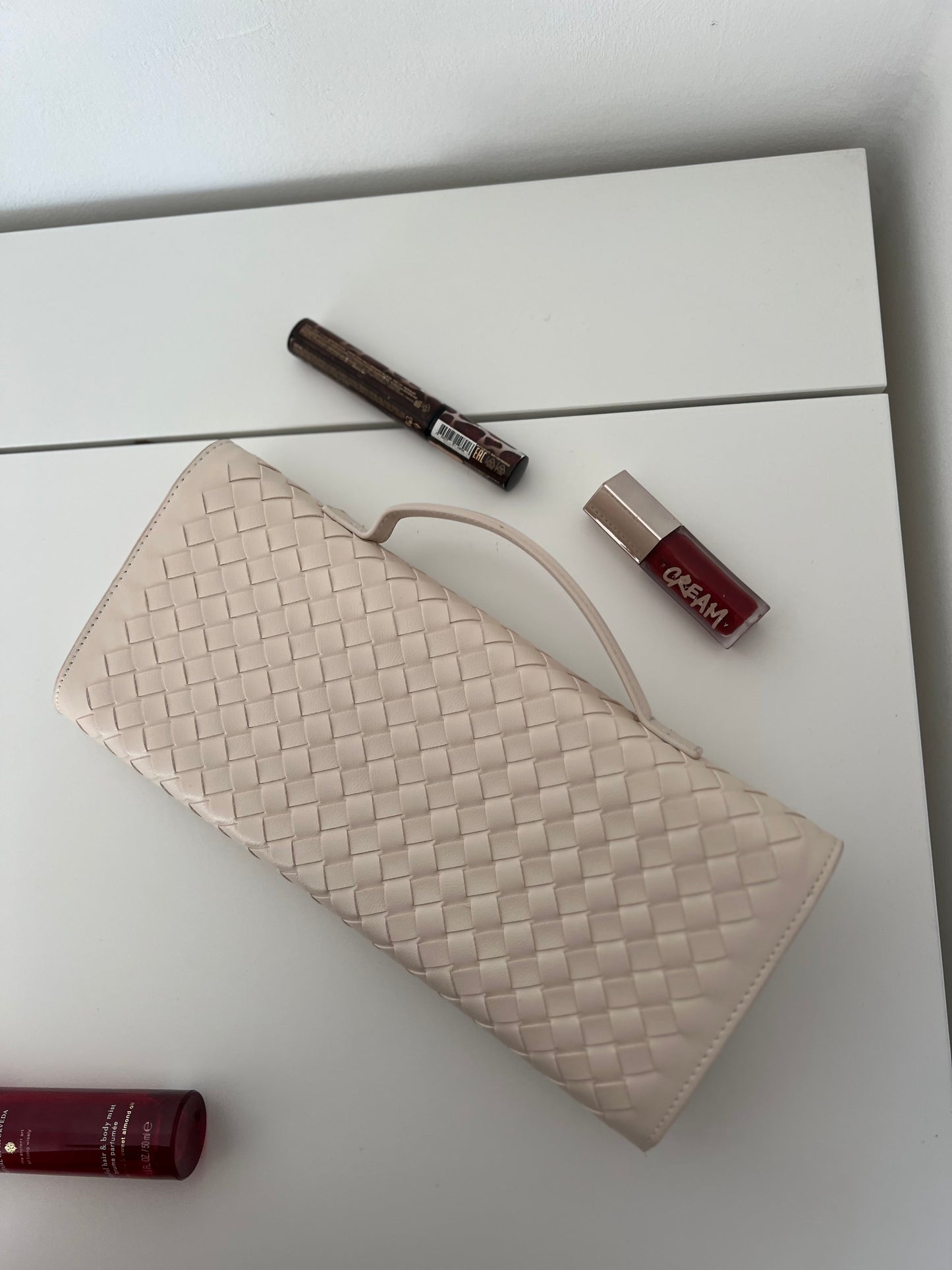 NIKOLÉ LINA — Ivory leather bag