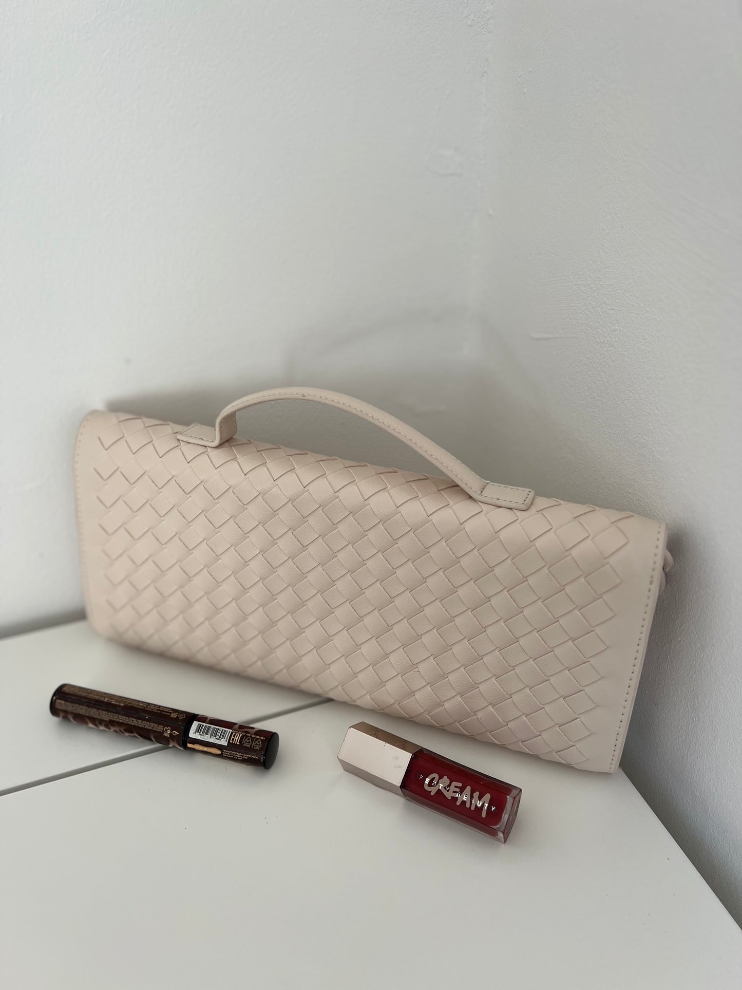 NIKOLÉ LINA — Ivory leather bag