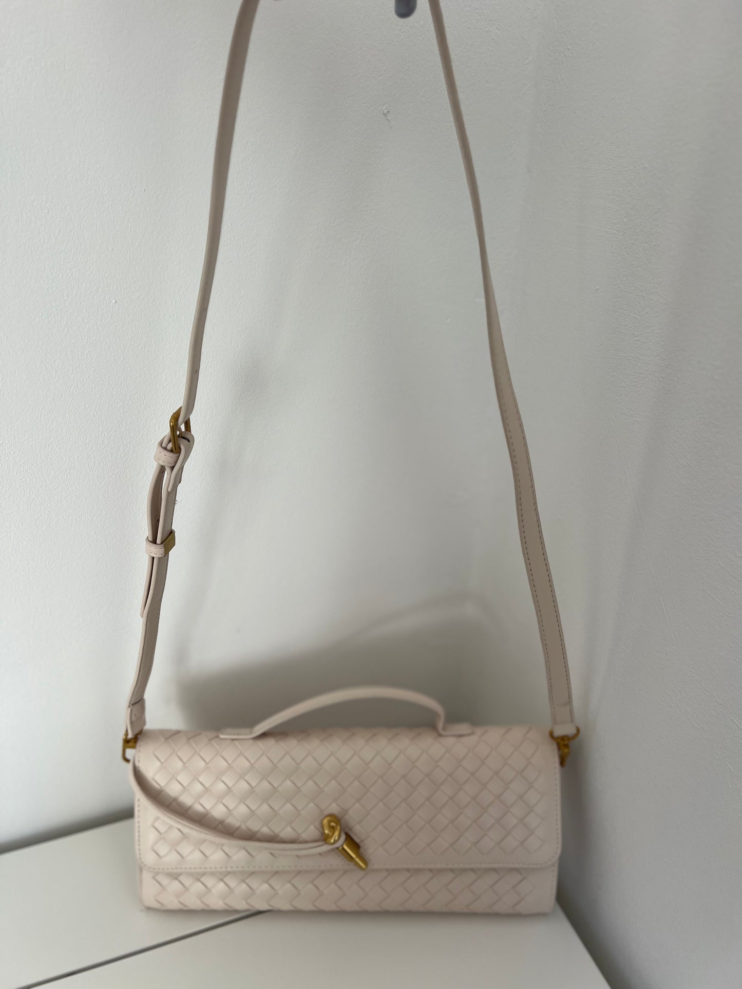 NIKOLÉ LINA — Ivory leather bag